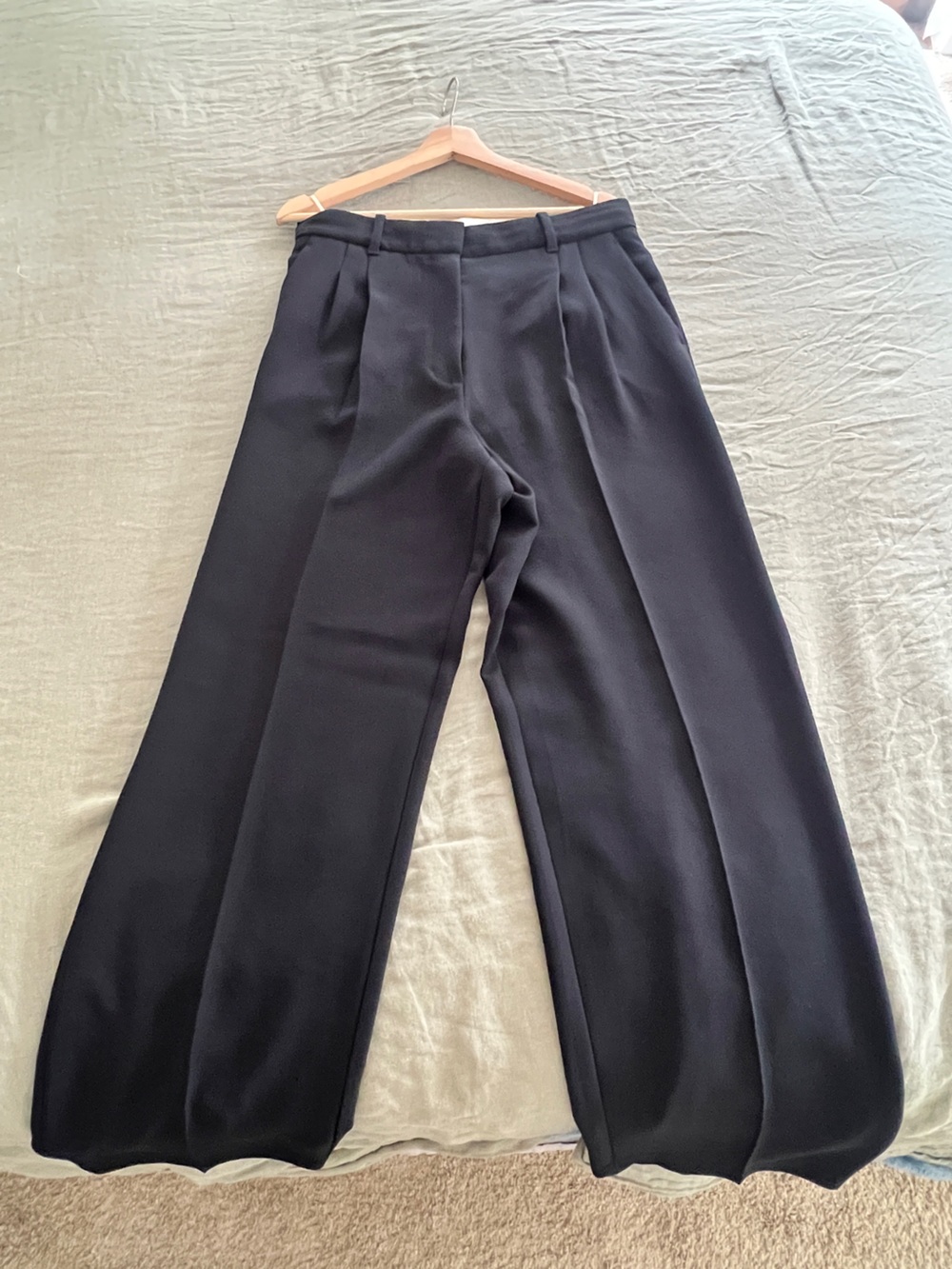 Aritzia Wilfred Black Straight-Leg High-Rise Trousers -size 12